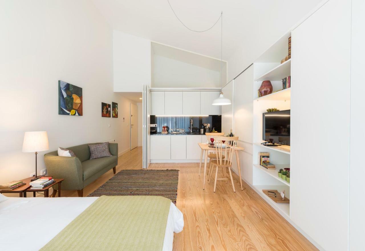 Bright Downtown Apartment Porto Exterior photo