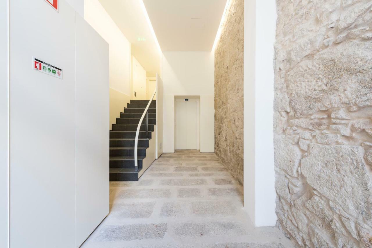 Bright Downtown Apartment Porto Exterior photo